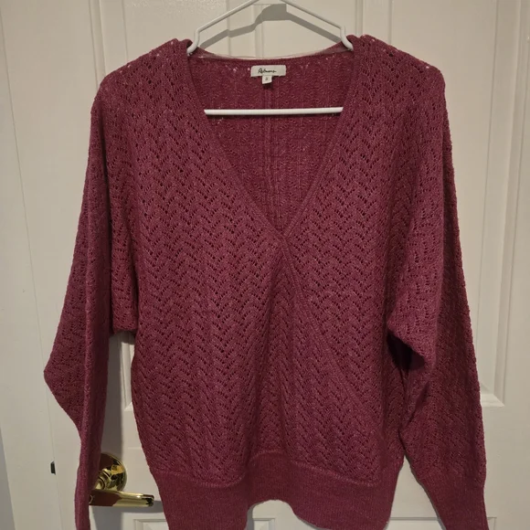 Reitmans Raspberry V-Neck Sweater - Picture 1 of 4